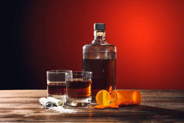Hire Fairfax DUI lawyer- When to obtain an attorney? Image of alcohol and drugs
